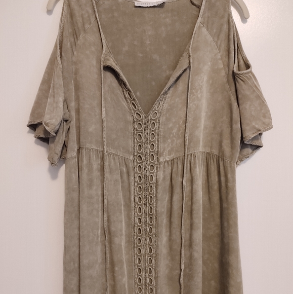 Paper Crane sage green boho cold shoulder short sleeve dress - Picture 5 of 10